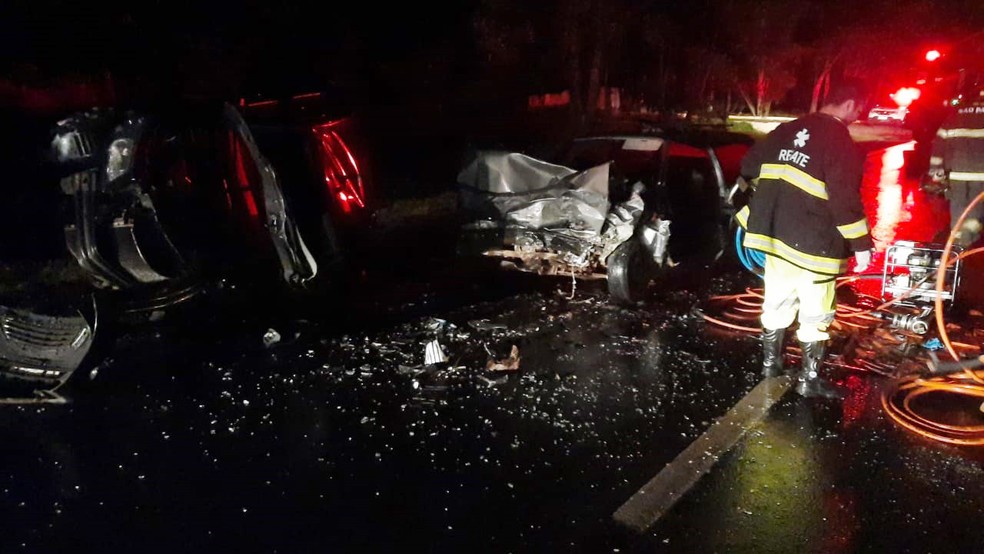 Uma pessoa morreu e outras três ficaram feridas em Junqueirópolis (SP) — Foto: Carlos Volpi/TV Fronteira