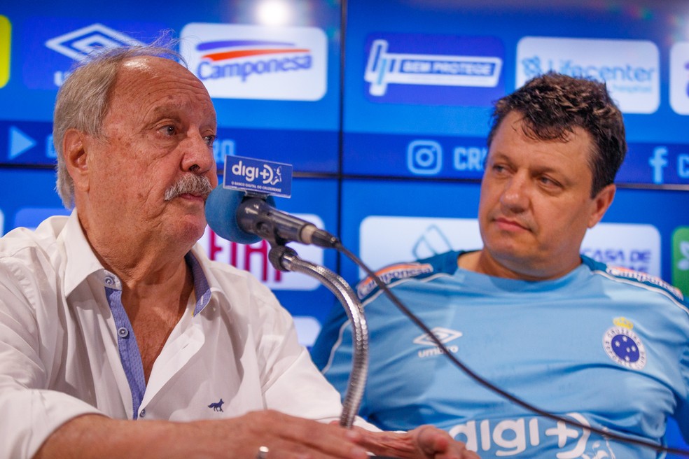 Wagner Pires de Sá durante apresentação de Adilson Batista na sexta-feira na Toca — Foto: Vinnicius Silva/Cruzeiro
