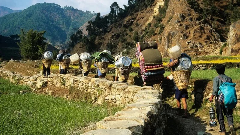 O povo sherpa chegou ao 'beyul' Khumbu no século 15, depois de fugir de conflitos no Tibete (Foto: Getty Images via BBC News)