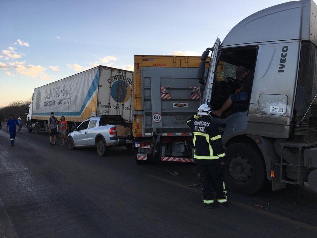 Vítimas foram socorridas para o Hospital Regional de Ibotirama — Foto: Gazeta 5