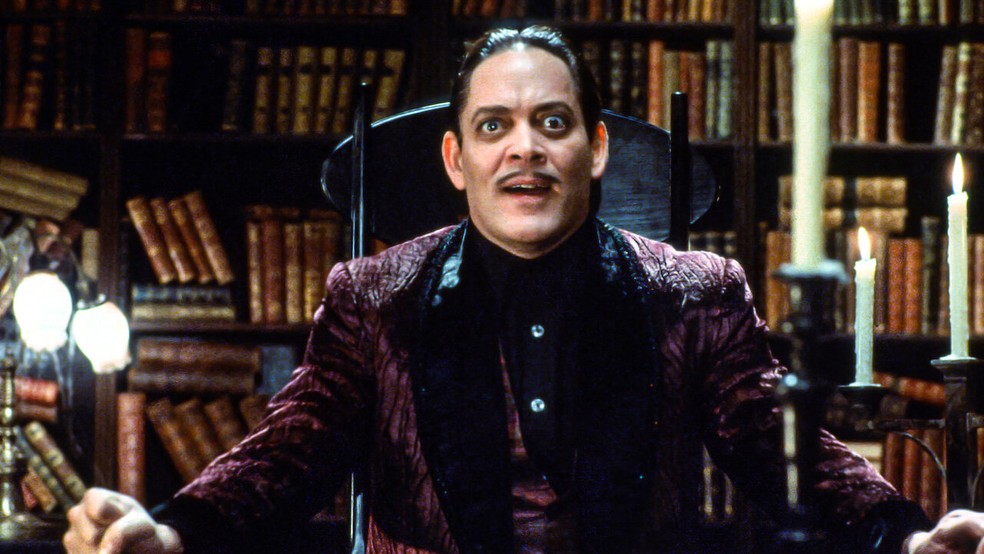 Raúl Juliá (Gomez Addams) — Foto: Reprodução/IMDB
