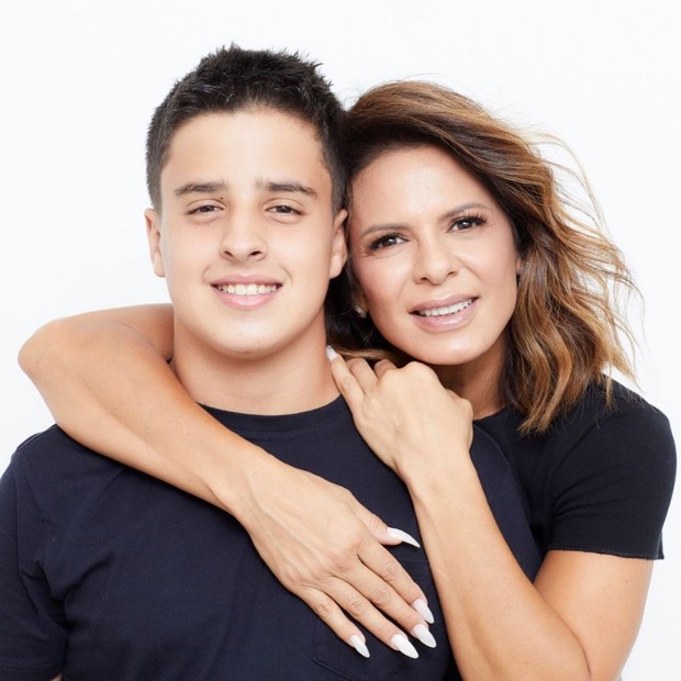 Andrea Baptista com o filho João Bernardo (Foto: Reprodução/Instagram)