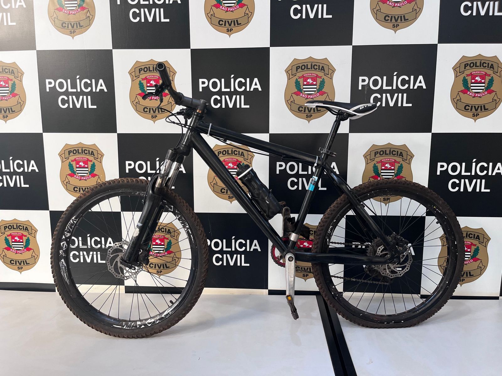 Polícia procura por dois suspeitos de roubar bicicletas na zona rural da região de Ribeirão Preto, SP