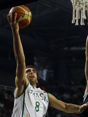 Benite é cauteloso ao falar de seleção: Já me deu algumas decepções