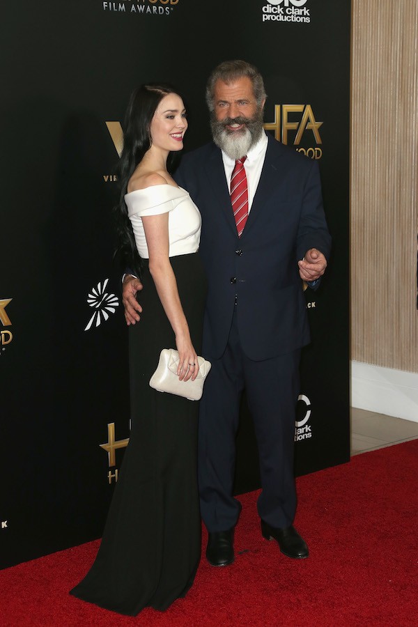 O ator Mel Gibson com a namorada, Rosalind Ross (Foto: Getty Images)