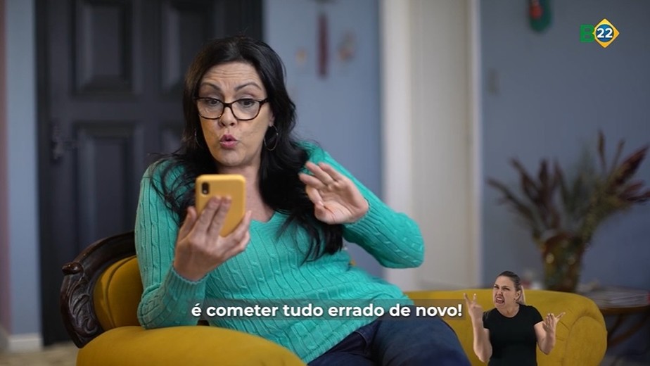 Campanha de Bolsonaro fez vídeo de diálogo entre duas amigas
