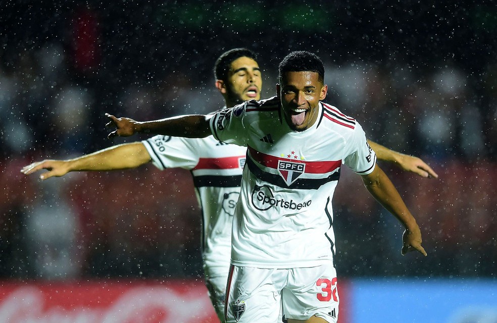 Marcos Paulo anotou o primeiro gol pelo clube no jogo contra o Puerto Cabello — Foto: Marcos Ribolli