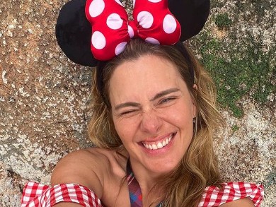 Carolina Dieckmann abre álbum de viagem para Disney (Foto: Instagram)