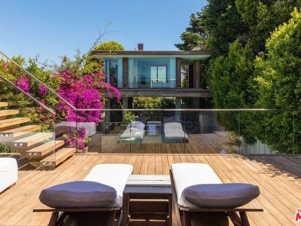 Pamela Anderson está alugando sua casa em Malibu por R$ 167 mil por mês (Foto: Reprodução Trulia)