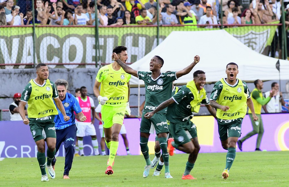 Palmeiras quer aumentar percentual dos direitos de dois destaques da Copa São Paulo