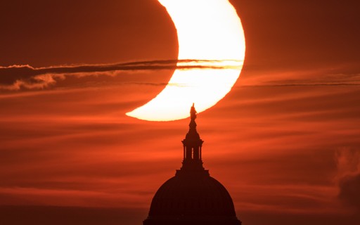 Nasa divulga imagens do eclipse solar anular visto parcialmente nos EUA - Vimarsana News