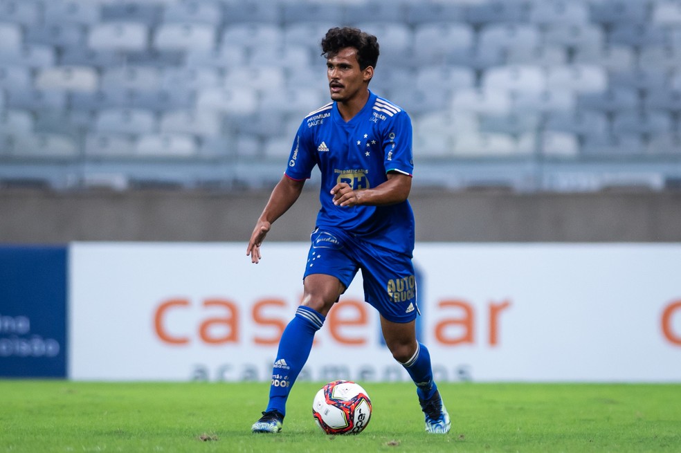 De atacante a lateral e elogios de Dadá: a trajetória de Kaiki até realizar  sonho no profissional do Cruzeiro | cruzeiro | ge