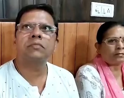 Casal indiano processa filho e nora por não ganhar um neto 