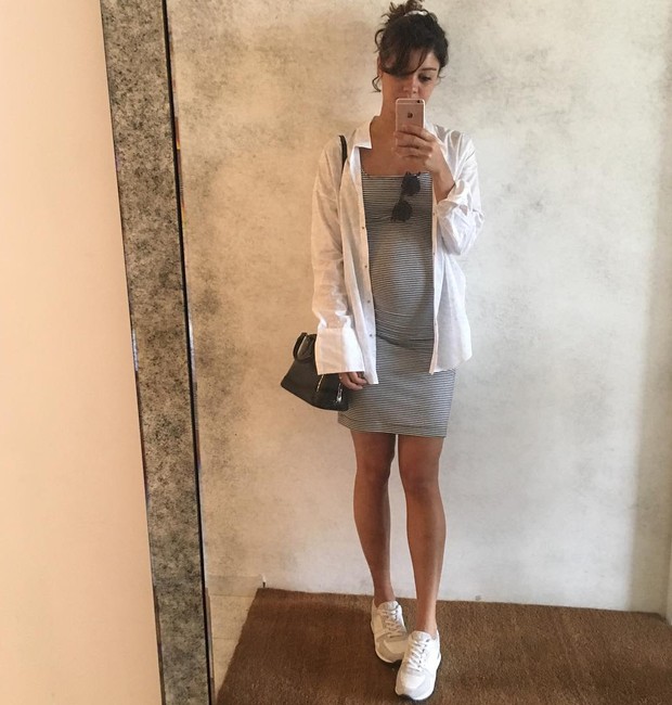 Sophia Charlotte: barriguinha marcada em dia de compras (Foto: Reprodução/ Instagram)