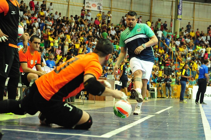 Goleiro de time de futsal emagrece 55 quilos em sete meses em MG