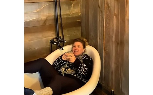 Kelly Clarkson mostra detalhes do rancho onde está passando quarentena ...