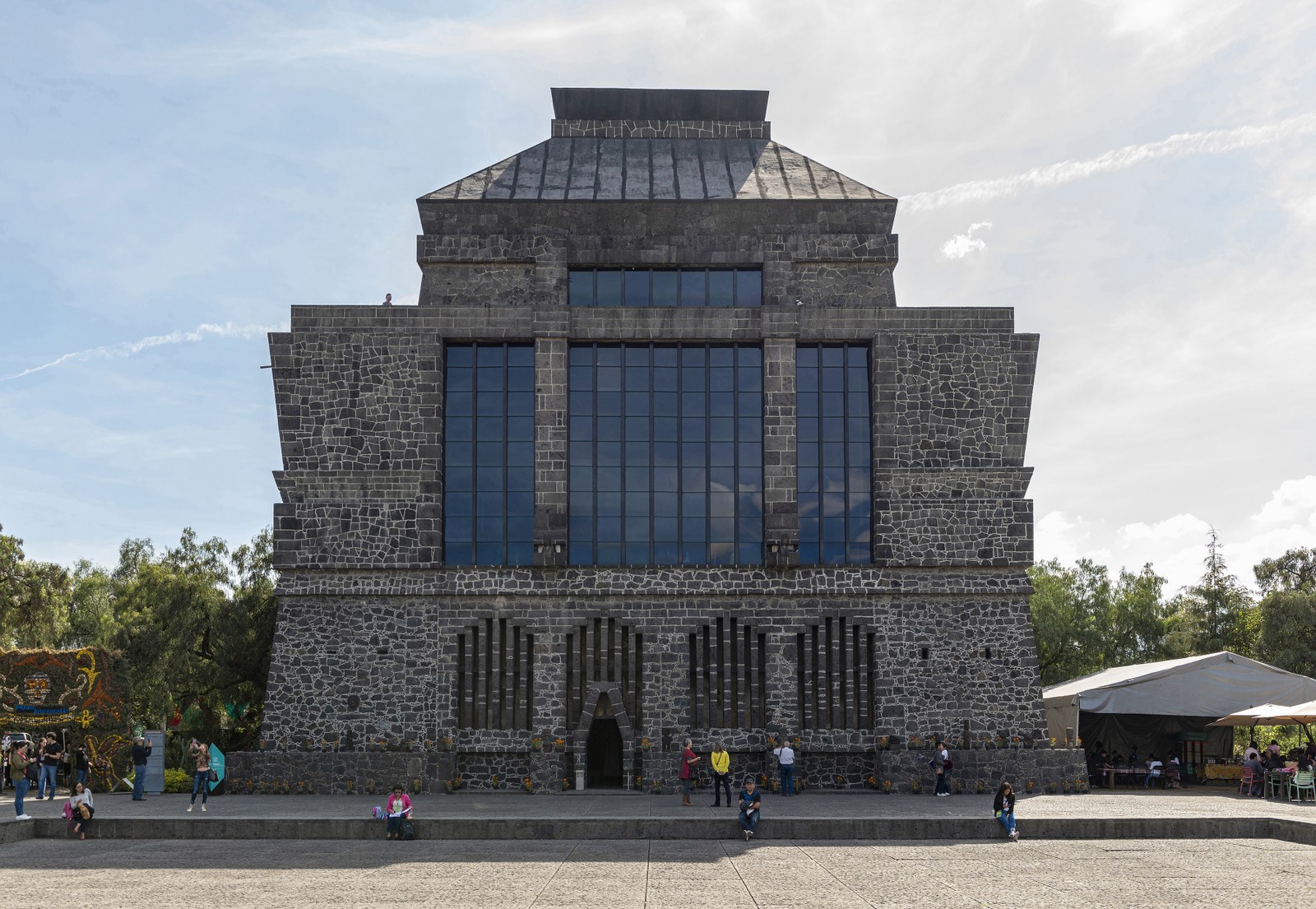 O Museo Anahuacalli no bairro de Coyoacán, na Cidade do México, foi construído com a ajuda do arquiteto Juan O'Gorman e serviu como estúdio de Diego Rivera — Foto: Adrian Wilson/The New York Times