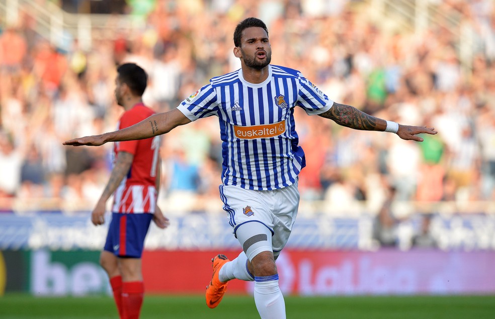 Willian Jose, da Real Sociedad (Foto: Vincent West / Reuters)