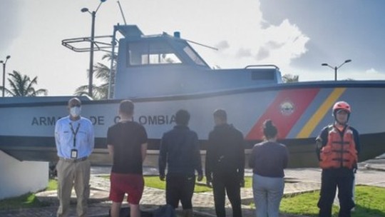 Colômbia resgata cinco imigrantes venezuelanos abandonados em ilha caribenha; vídeo
