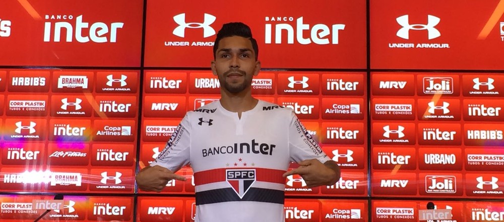 Petros se apresenta e diz estar no melhor momento da carreira