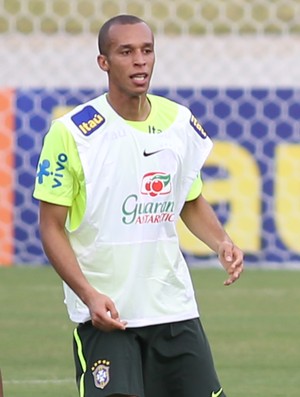 Alex Sandro Miranda treino seleção brasileira (Foto: Lucas Figueiredo / MoWA Press)
