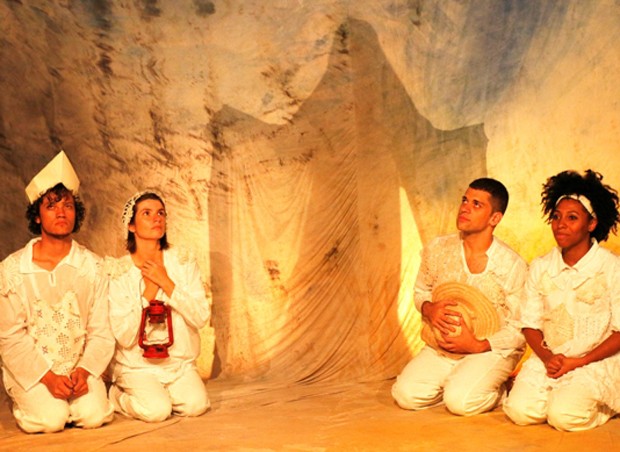 Cena do espetáculo Menino Deus Dioniso (Foto: Divulgação)