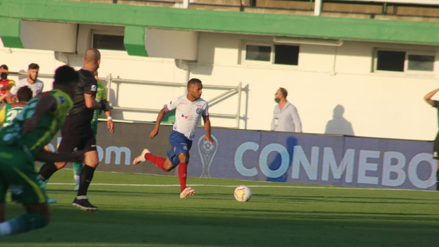 Élber em jogo entre Bahia e Defensa y Justicia