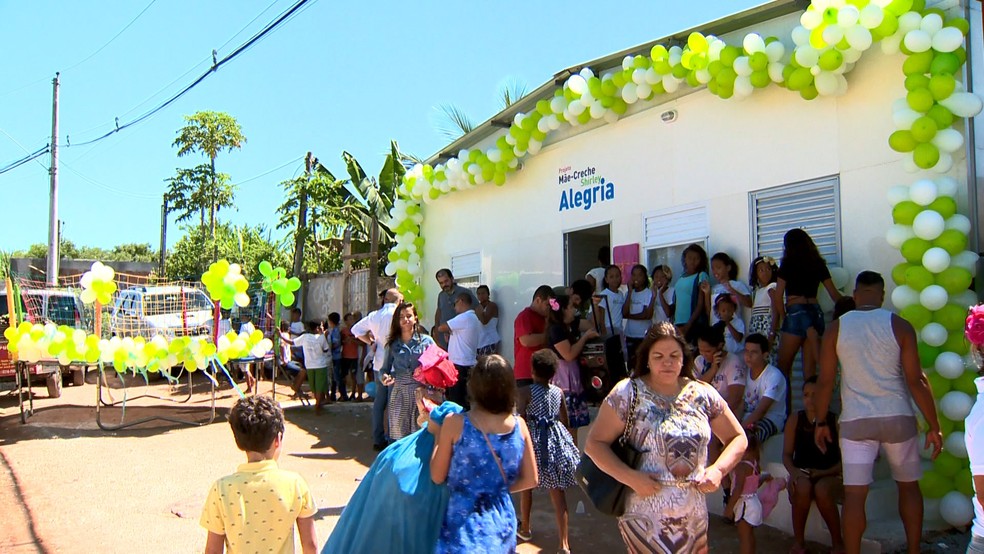 Projeto recebe crianças carentes da Grande Terra Vermelha, em Vila Velha — Foto: Reprodução/TV Gazeta