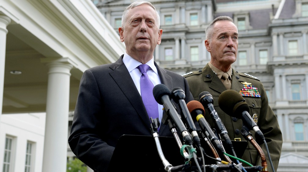 Secretário de Defesa dos EUA, James Mattis, promete esmagar a Coreia do Norte em caso de ataques (Foto: REUTERS/Mike Theiler)