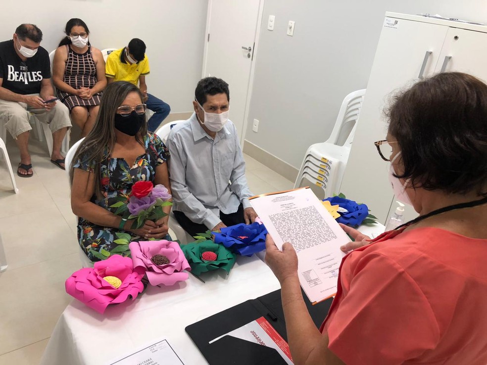 Noivos se casaram em hospital do interior do Ceará. — Foto: Arquivo pessoal