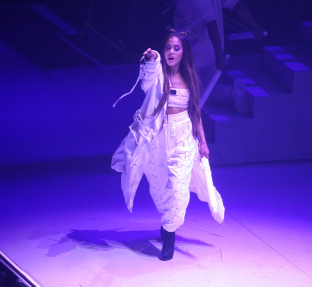 Ariana Grande em show no Rio de Janeiro (Foto: Anderson Borde/AgNews)