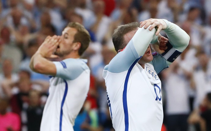 Kane Rooney Inglaterra x Russia (Foto: Reuters)