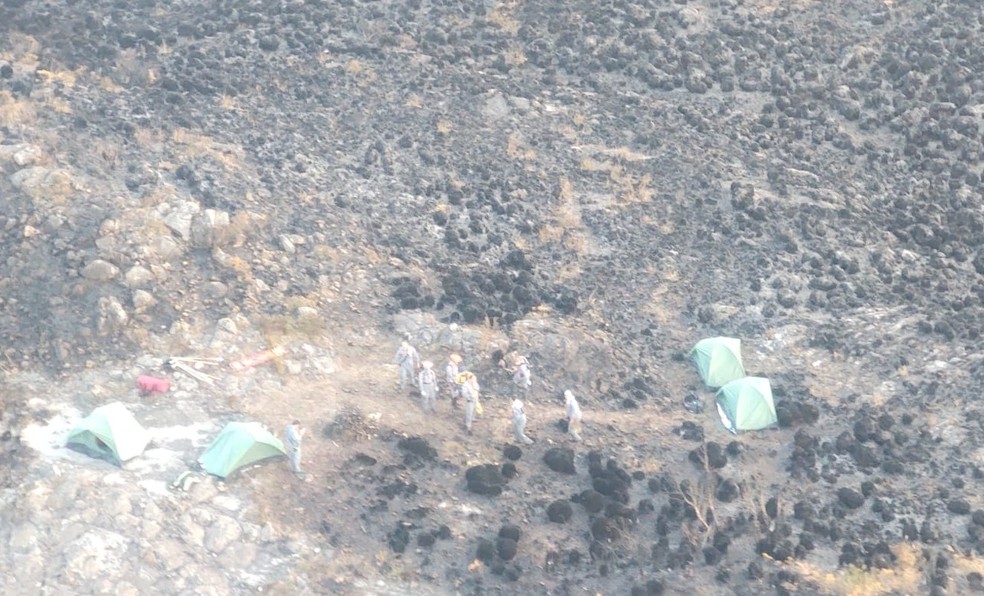 Forças Armadas ajudam a combater incêndio na Serra da Mantiqueira