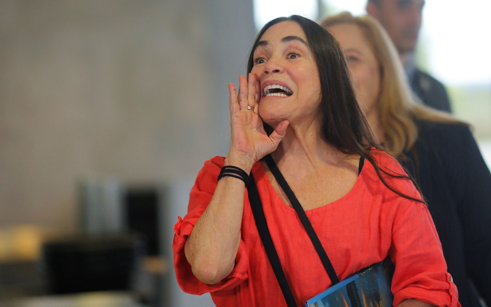Regina Duarte voltou a Brasília nesta quarta (28) e aceitou o convite para chefiar a Secretaria de Cultura — Foto: Adriano Machado/Reuters