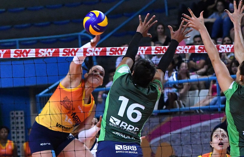 Tandara no jogo do Osasco contra o Brasília (Foto: João Pires / Fotojump)