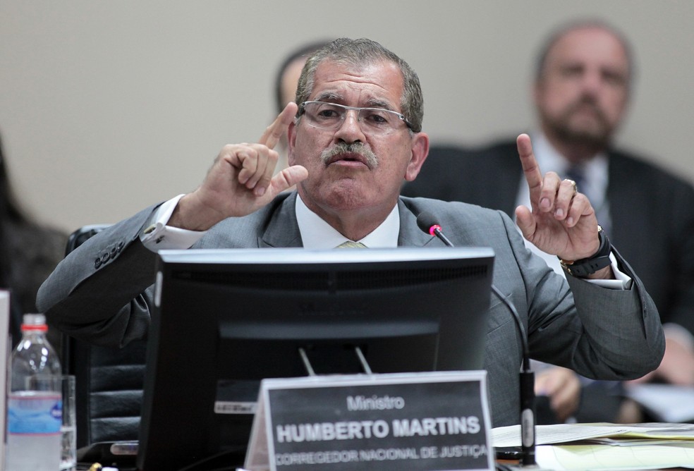 O corregedor do Conselho Nacional de Justi&ccedil;a, ministro Humberto Martins, durante sess&atilde;o do Conselho em setembro deste ano &mdash; Foto: Gil Ferreira/ Ag&ecirc;ncia CNJ