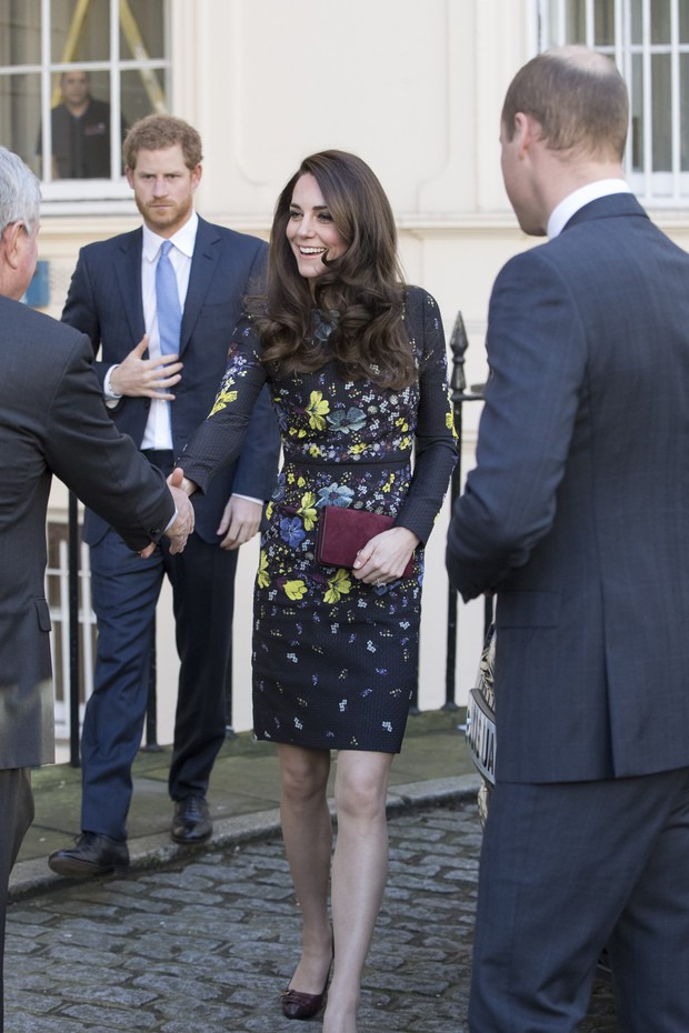 Kate Middleton com o Príncipe William e o Príncipe Harry (Foto: Getty Images)