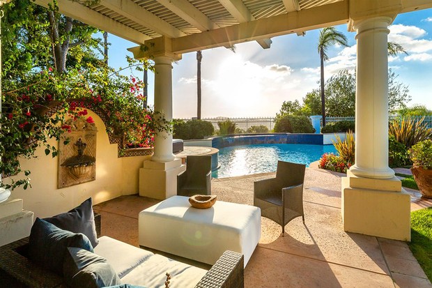 John Travolta compra mansão por R$ 10,7 milhões no subúrbio (Foto: Divulgação)