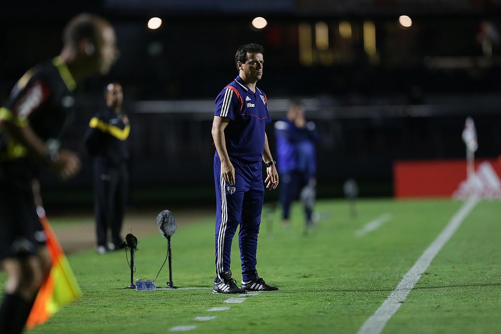 Fernando Diniz aprova estreia do São Paulo, quer correções para o clássico e explica posição de Pato