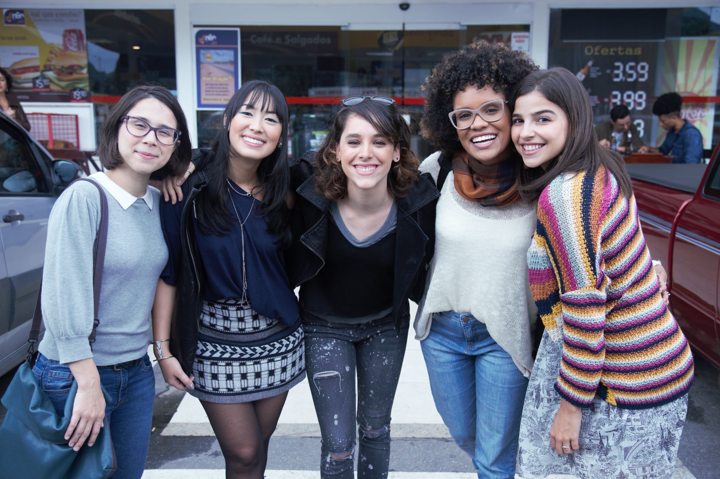 Daphne Bozaski, Ana Hikari, Manoela Aliperti, Heslaine Vieira e Gabriela Medvedovski (Foto: Globo/ Divulgação)
