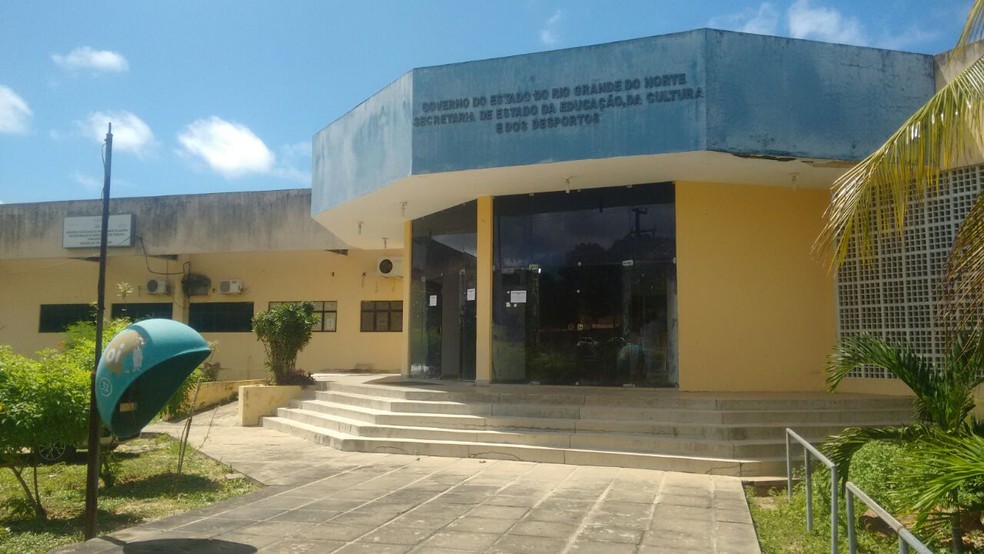 Hemonorte da avenida Itapetinga, na Zona Norte de Natal, funciona dentro de biblioteca  (Foto: Julianne Barreto/Inter TV Cabugi)