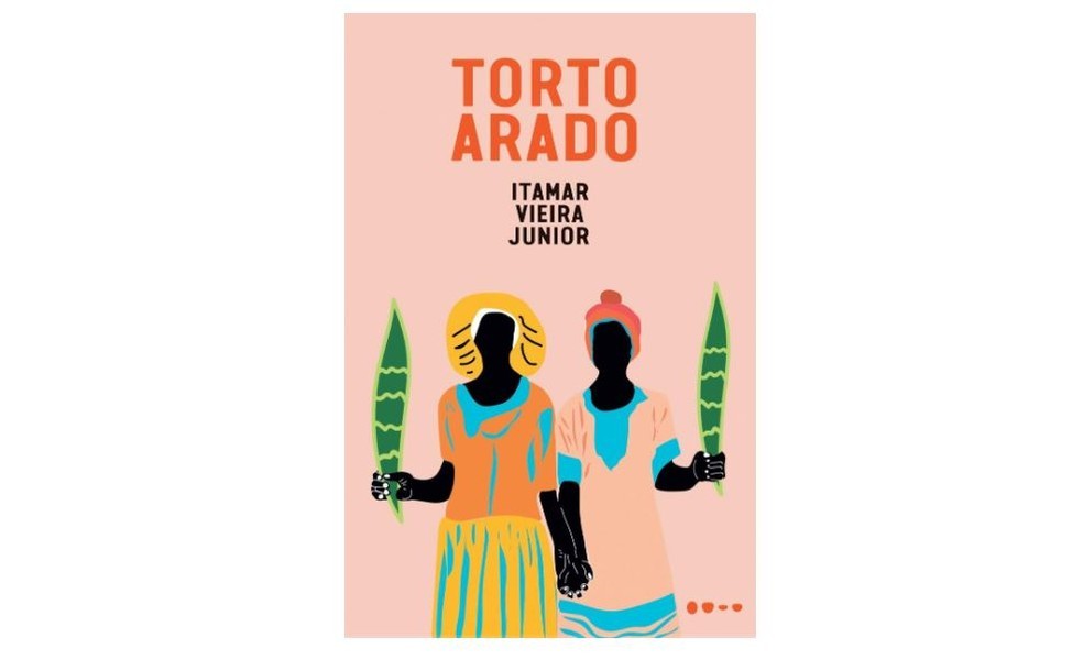 Torto Arado é escrito por Itamar Vieira Junior e já conquistou três prêmios (Foto: Reprodução/Amazon)