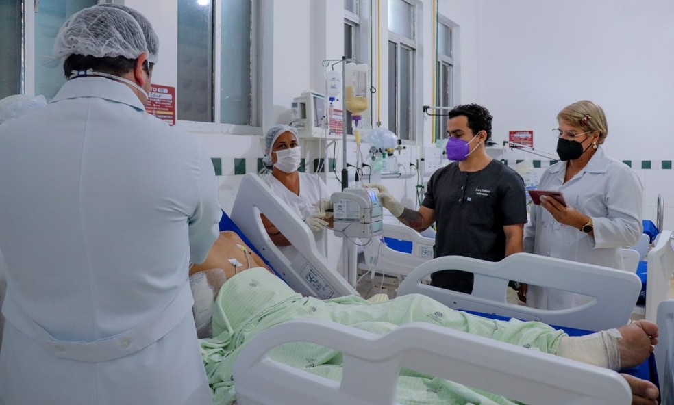 Com aumento de internações, governo contrata 49 profissionais de saúde para linha de frente da Covid  — Foto: Danna Anute/Secom