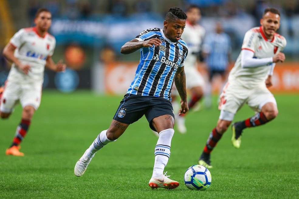 Marinho contra o Flamengo  (Foto: Lucas Uebel / Grêmio, DVG)