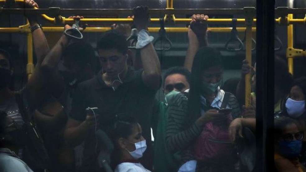 Trabalhador não é visto como vida humana que deve ser protegida, diz o sociólogo Ruy Braga — Foto: Reuters