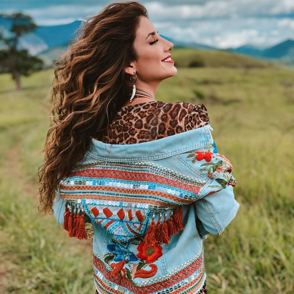 Paula Fernandes comemora 38 anos neste domingo — Foto: Reprodução/Instagram