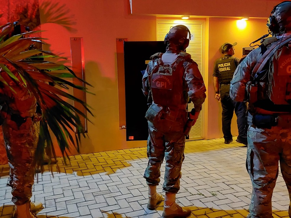Mais de 60 policiais federais cumprem 11 mandados de busca e apreens&atilde;o. &mdash; Foto: PF/Divulag&ccedil;&atilde;o
