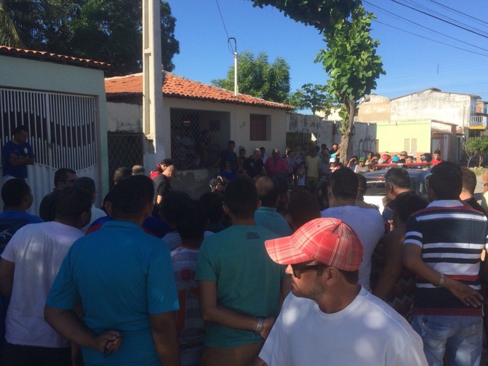 Crime foi na manhÃ£ desta sexta-feira (29) em MossorÃ³ (Foto: Hugo Andrade/Inter TV Costa Branca)