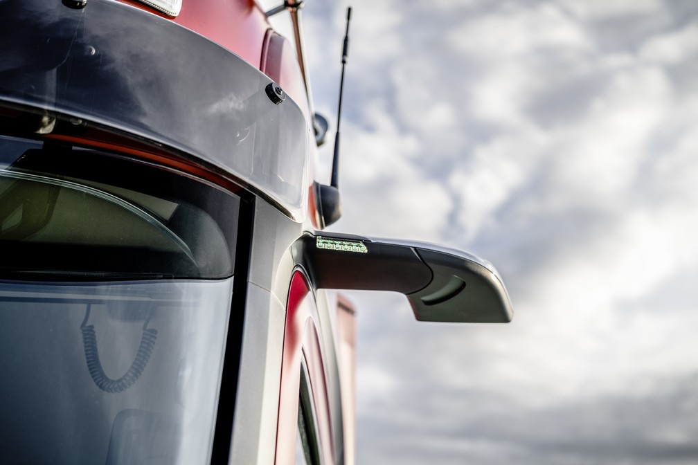CÃ¢meras substituem espelho retrovisor no Mercedes-Benz Actros (Foto: DivulgaÃ§Ã£o)