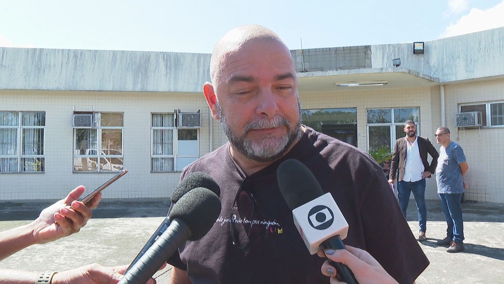 Bruno Perrone lamenta morta da esposa durante perseguição policial da Avenida Brasil — Foto: Reprodução
